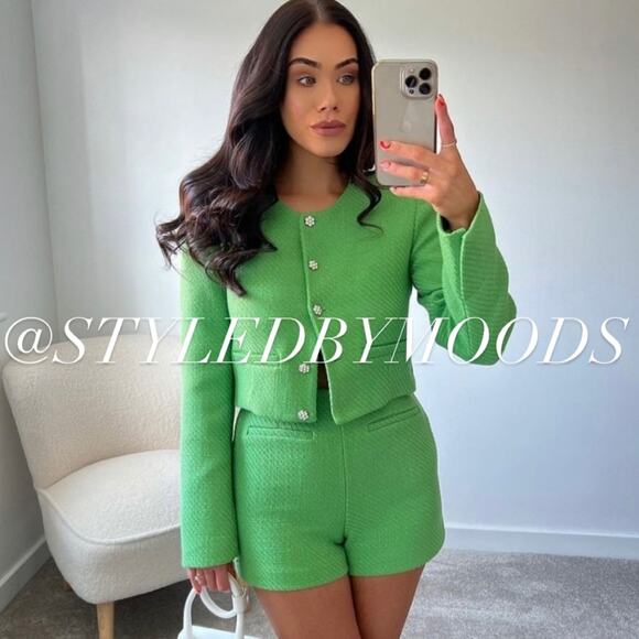 Zara Green Textured Cropped Decorative Button Jacket. - Picture 3 of 9